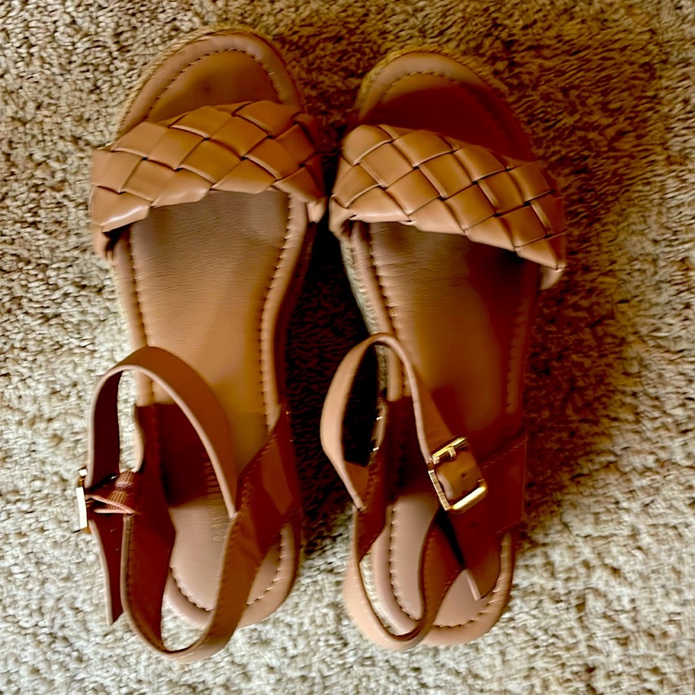 Ladies comfortable platform sandals cushionaire Brand ortholite